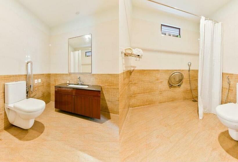 فندق Capital O Vembanad Tourist Home