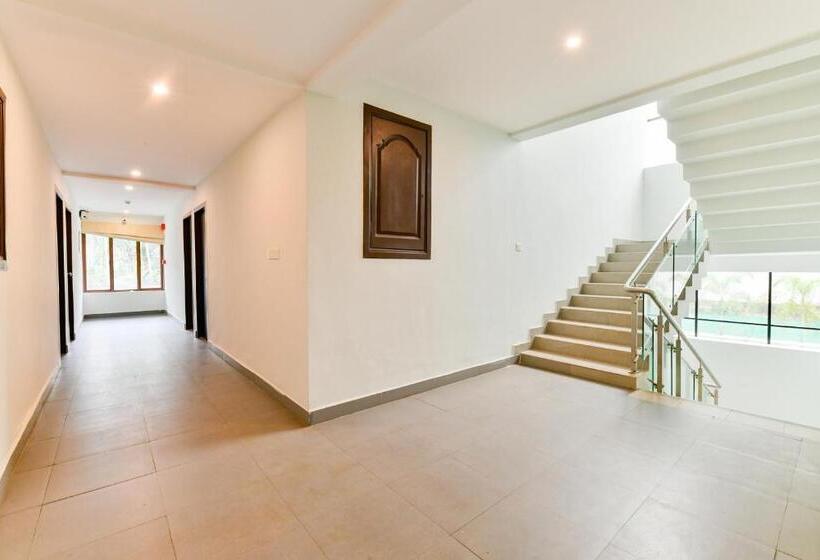 فندق Capital O Vembanad Tourist Home