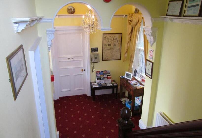 پانسیون Whitehaven Guest House