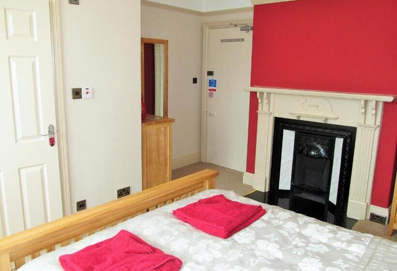 پانسیون Whitehaven Guest House