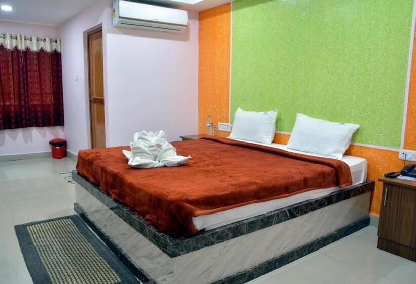 Hotel Sree Karpagam Dreams