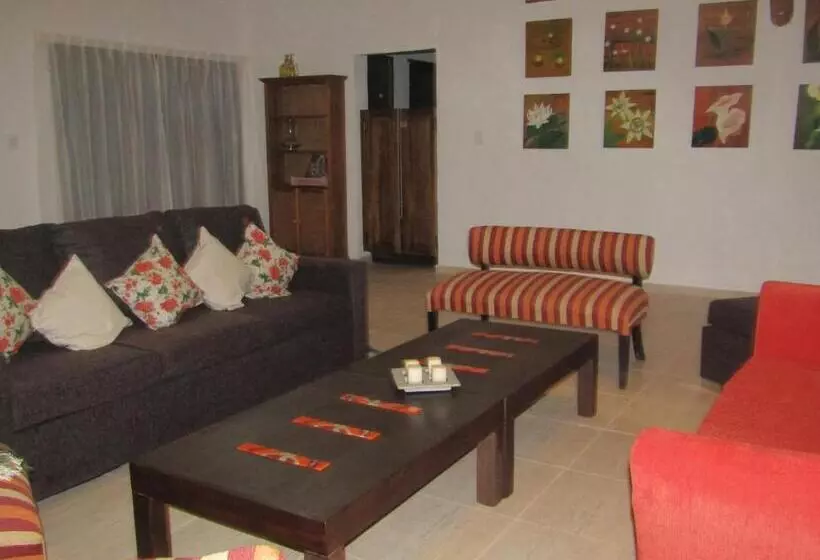 ユースホステル Arandu Ecolodge