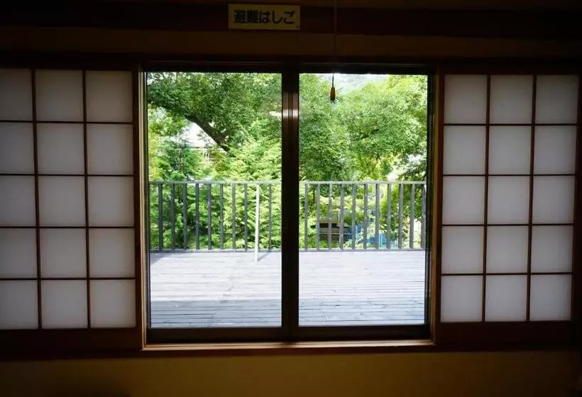 Retkeilymaja Onsen Yado Mizuguchi