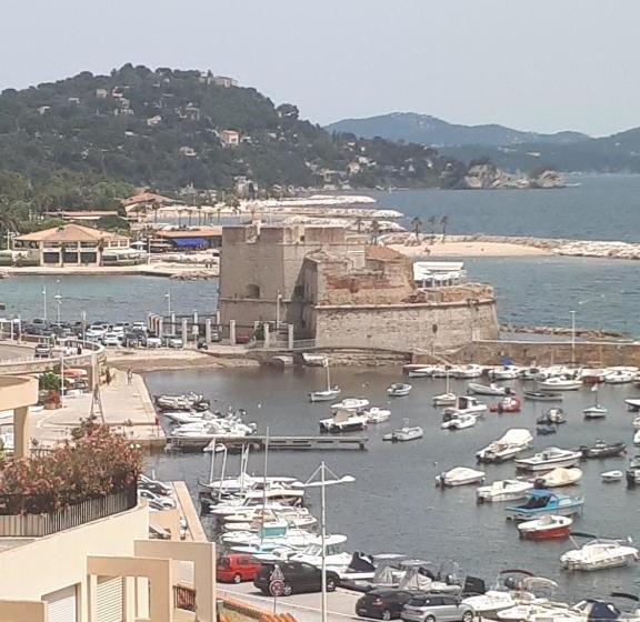 تختخواب و صبحانه Le Saint Louis Plage