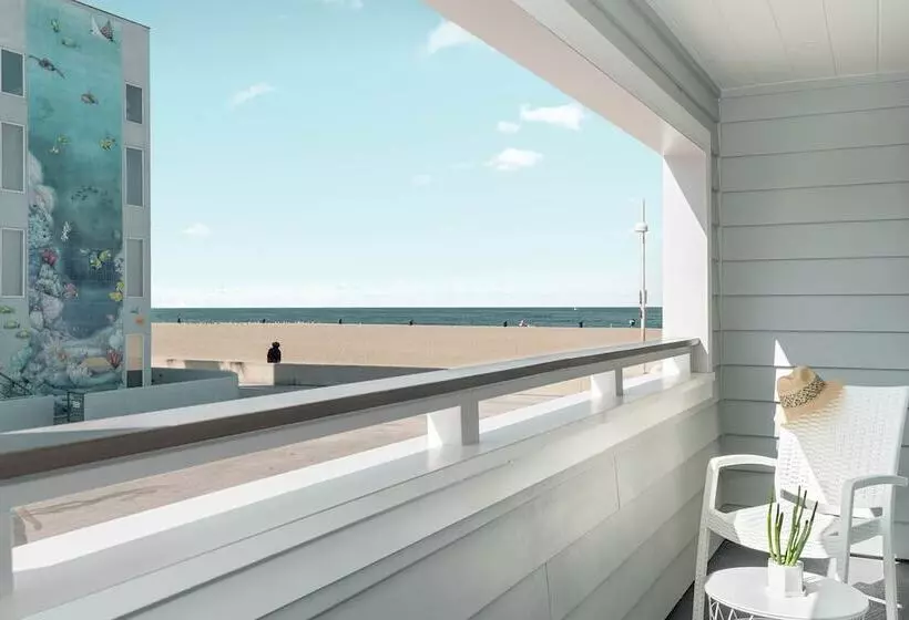 مُتل Sea Sprite Ocean Front