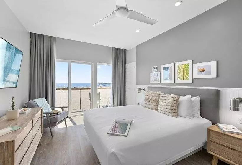 مُتل Sea Sprite Ocean Front