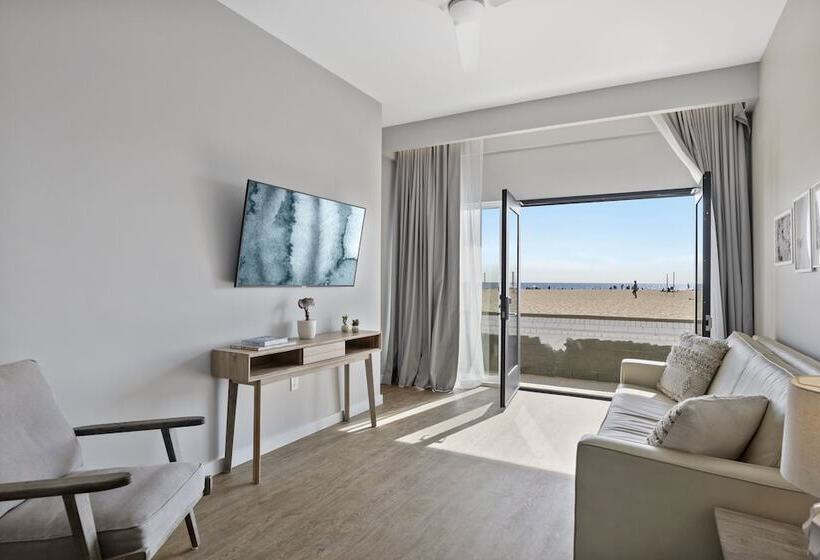 モーテル Sea Sprite Ocean Front