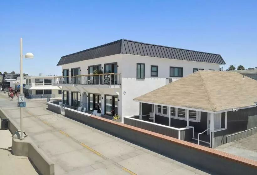 مُتل Sea Sprite Ocean Front