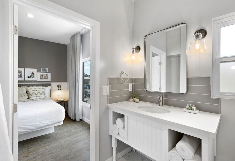 モーテル Sea Sprite Ocean Front