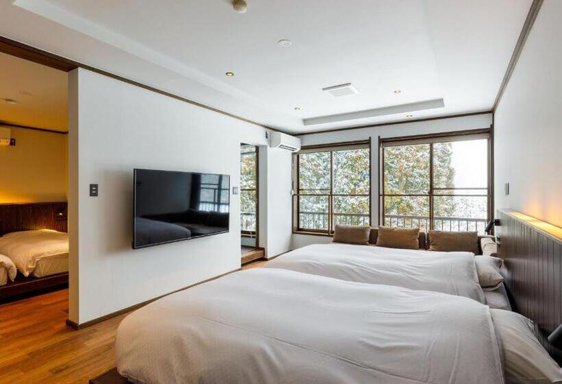 הוסטל Kamosu Mori