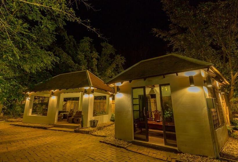 בית מלון כפרי Pou Villa