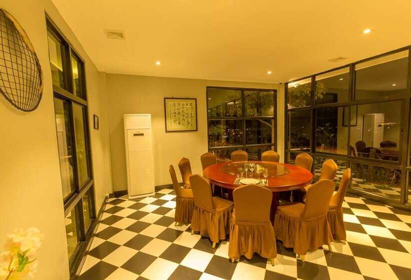 בית מלון כפרי Pou Villa