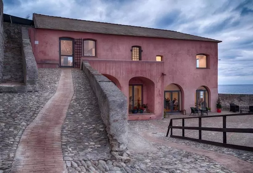 هاستل Locanda La Fortezza