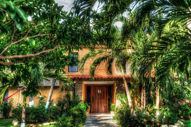 Casa Verano Beach Hotel   Adults Only