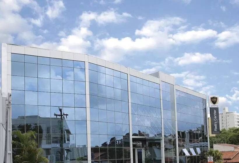 Hotelli Riellis Center