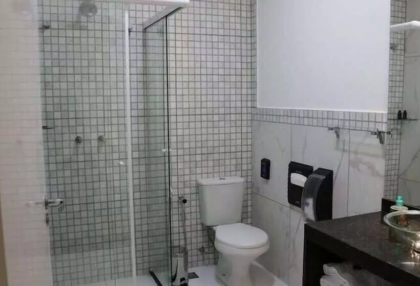 Hotelli Riellis Center