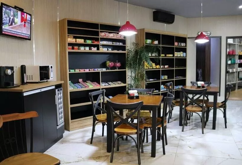 Hotelli Riellis Center