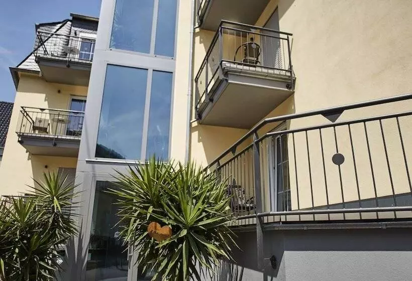 Retkeilymaja Weinhaus Lenz