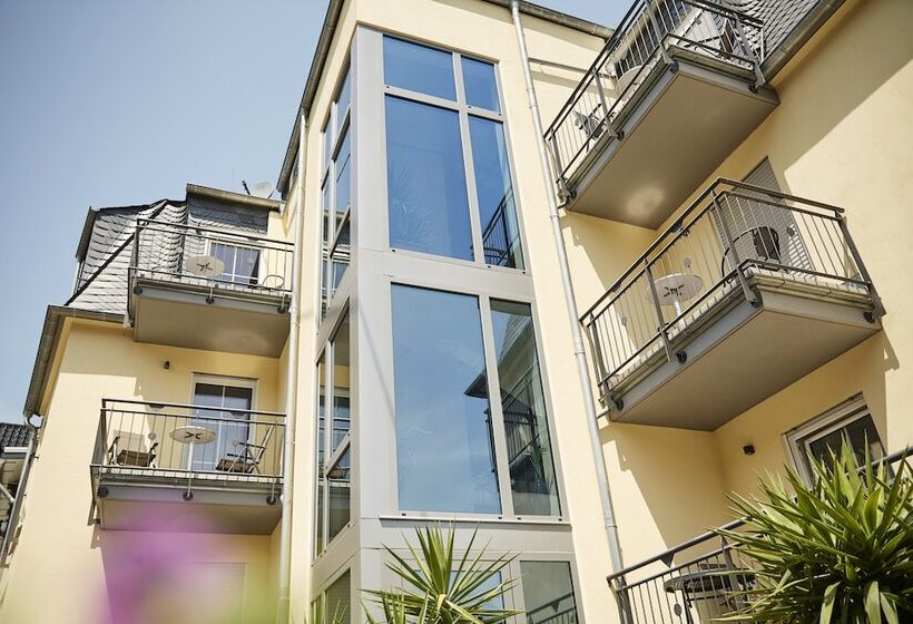 הוסטל Weinhaus Lenz