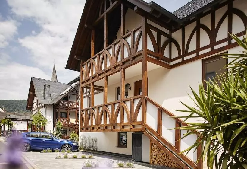 Retkeilymaja Weinhaus Lenz