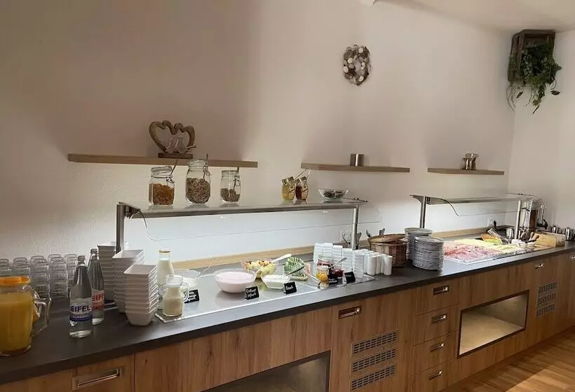 Retkeilymaja Weinhaus Lenz