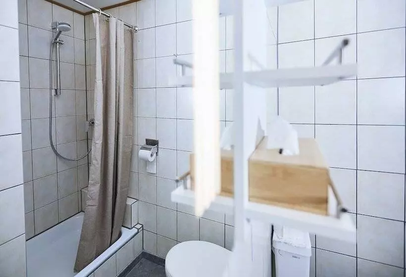 Retkeilymaja Weinhaus Lenz