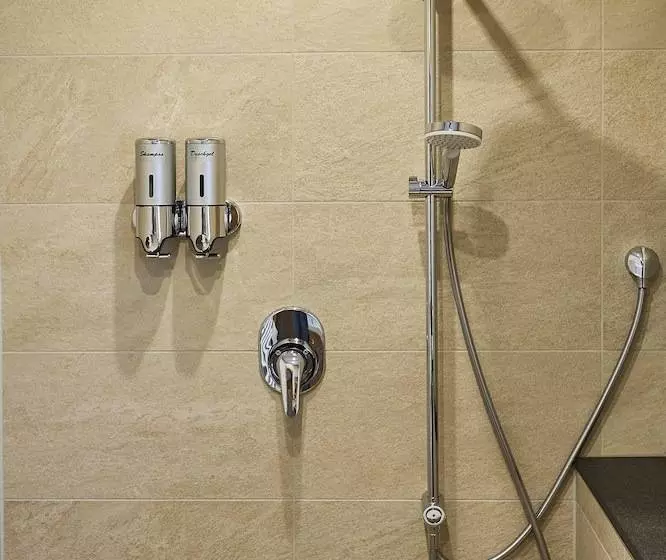 Retkeilymaja Weinhaus Lenz