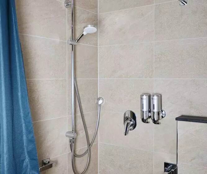 Retkeilymaja Weinhaus Lenz