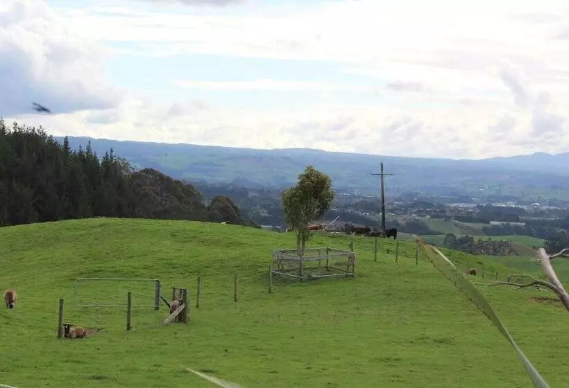 Arohanui Rural Retreat B&b