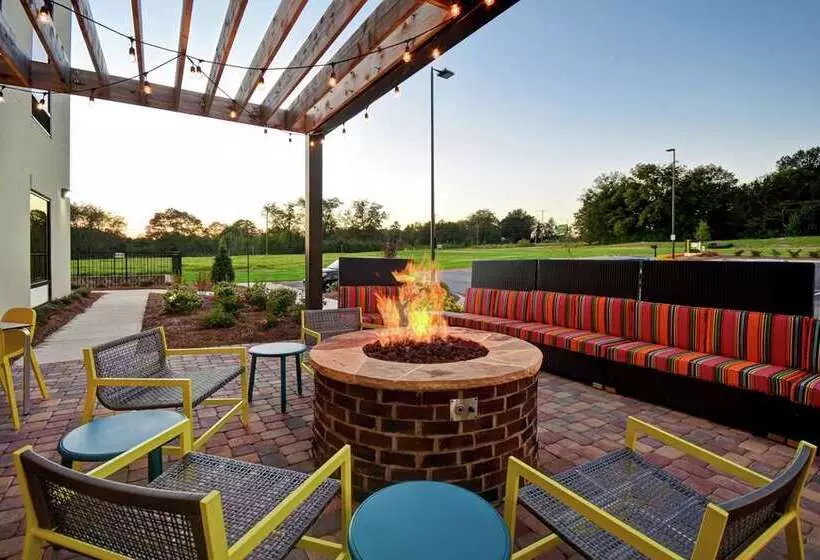 هتل Home2 Suites By Hilton Lagrange