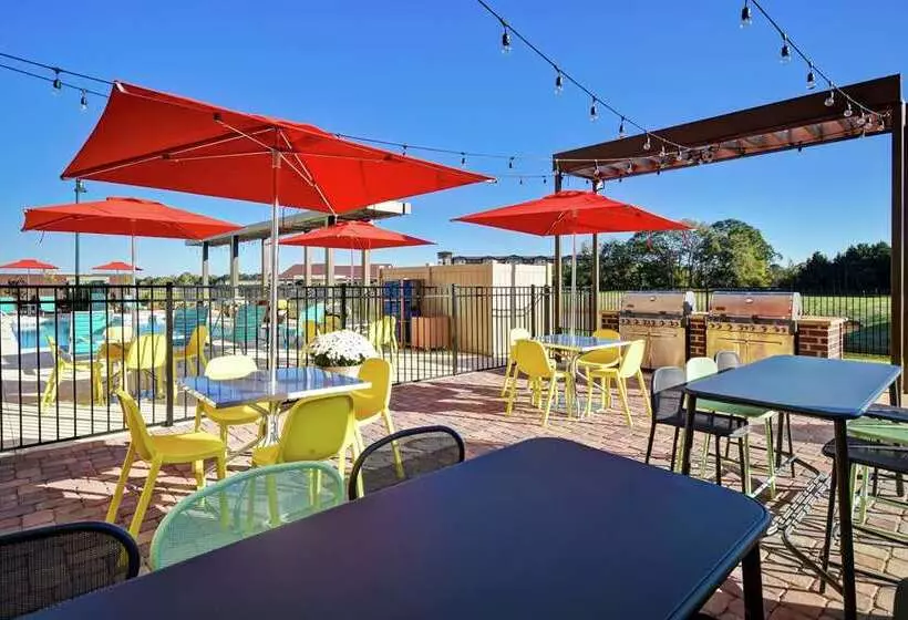 هتل Home2 Suites By Hilton Lagrange