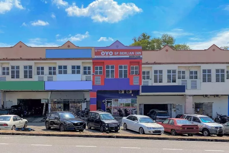 Hotelli Sp Berlian Inn