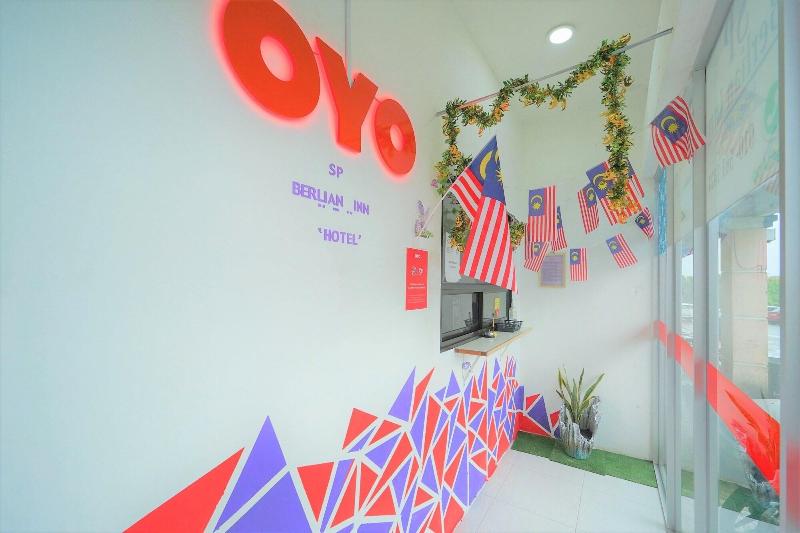 酒店 Sp Berlian Inn