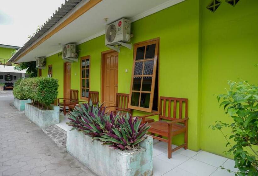 بنسيون Reddoorz @ Jalan Parangtritis