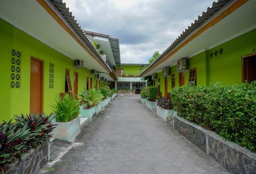 بنسيون Reddoorz @ Jalan Parangtritis