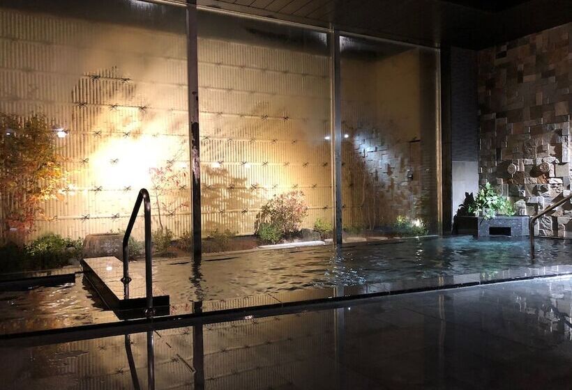 Отель Route Inn Grand Muroran