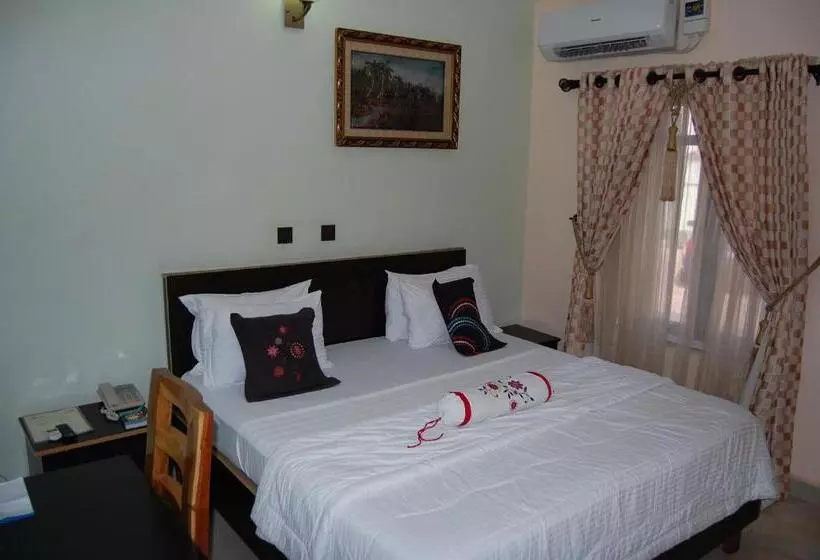 Nue Crest Hotels & Suites