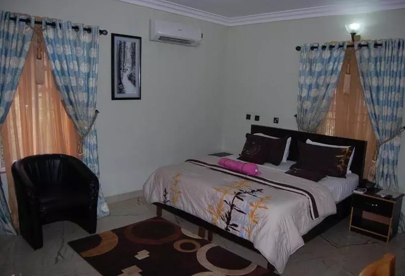 Nue Crest Hotels & Suites