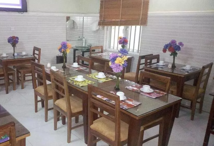 Nue Crest Hotels & Suites