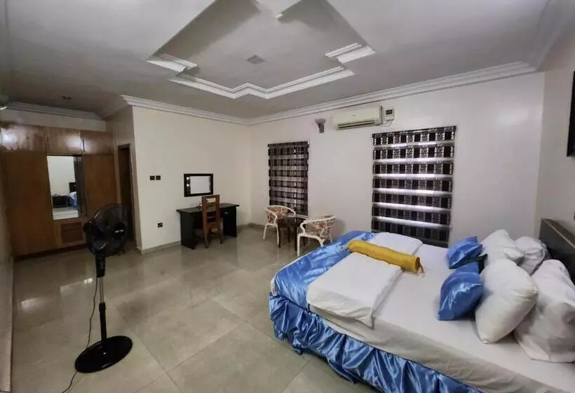 Nue Crest Hotels & Suites