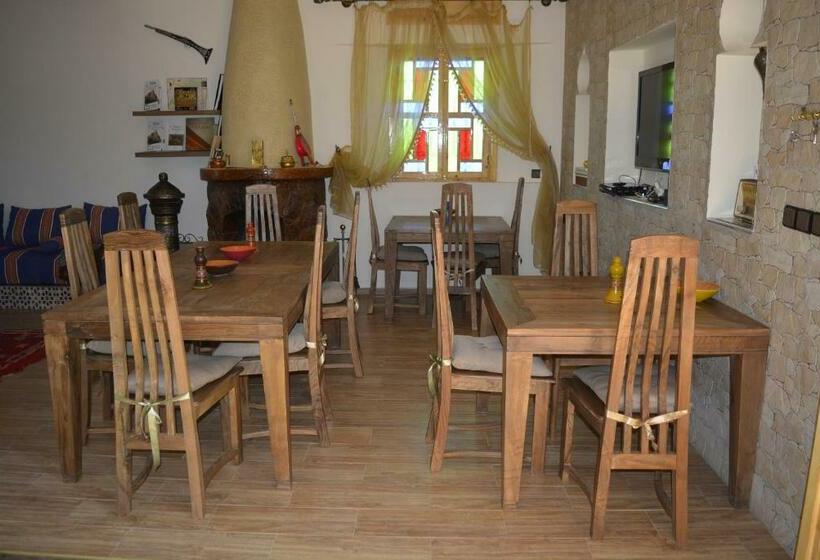 ペンション Maison D Hôtes Tinwitchi