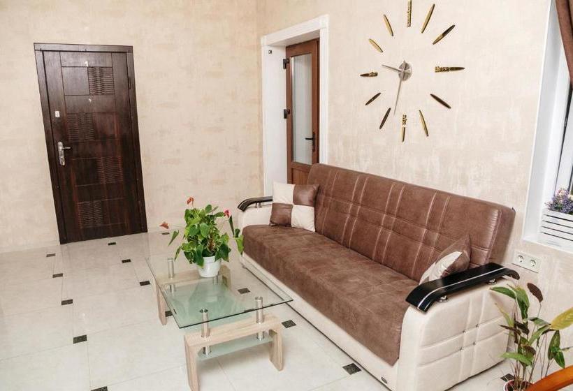 تختخواب و صبحانه Mini Otel Cozy Patio