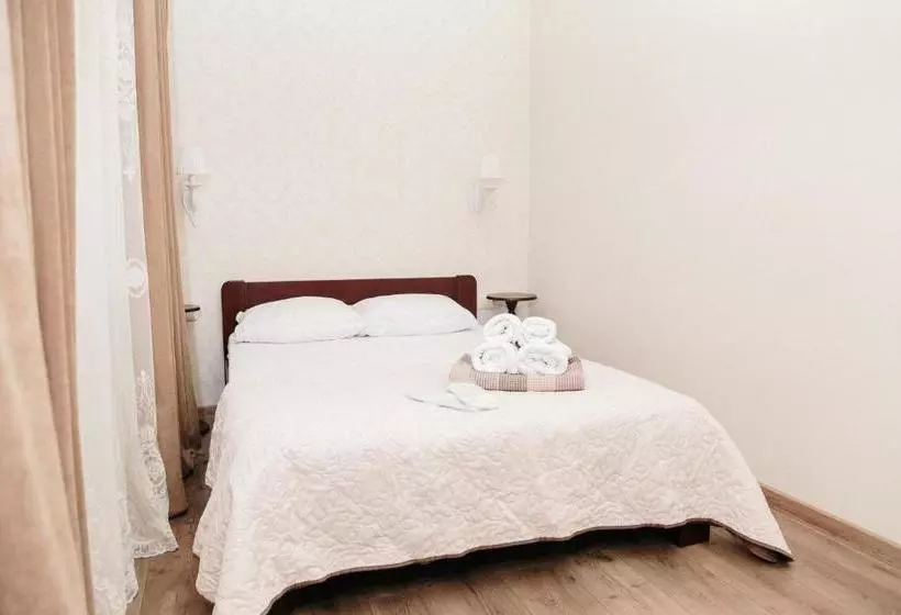 تختخواب و صبحانه Mini Otel Cozy Patio