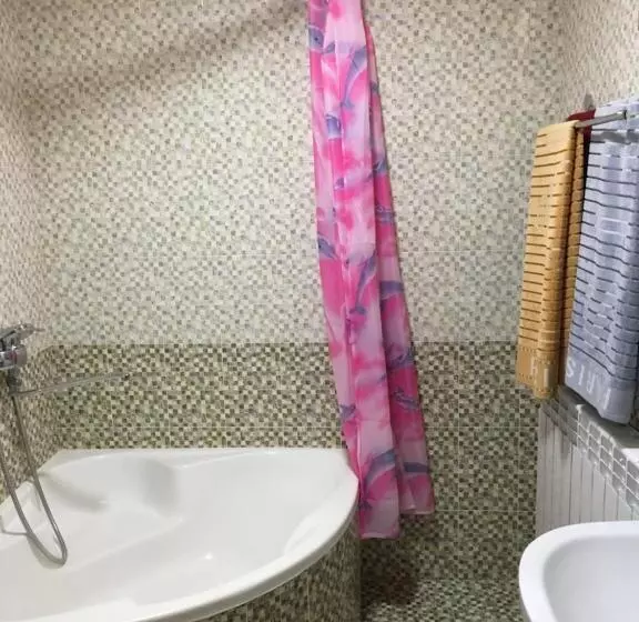 Aamiaismajoitus (B&B) Shahram Plus