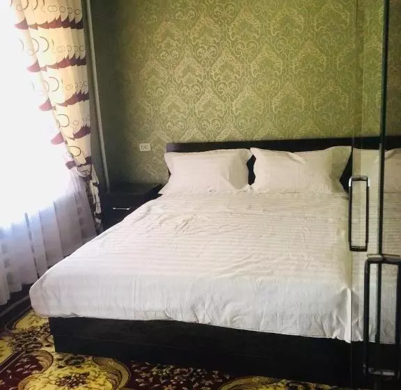Aamiaismajoitus (B&B) Shahram Plus