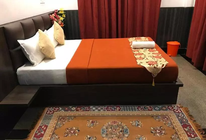 ホテル Swarajdeep Vacations
