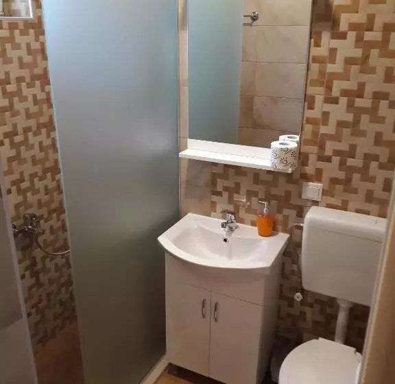 پانسیون Vila & Apartments Matea