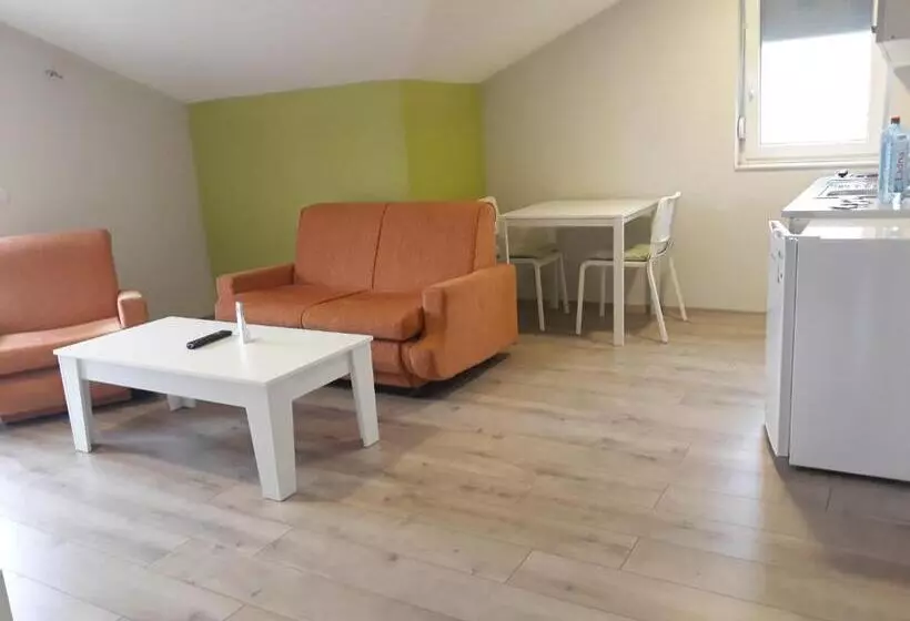 پانسیون Vila & Apartments Matea