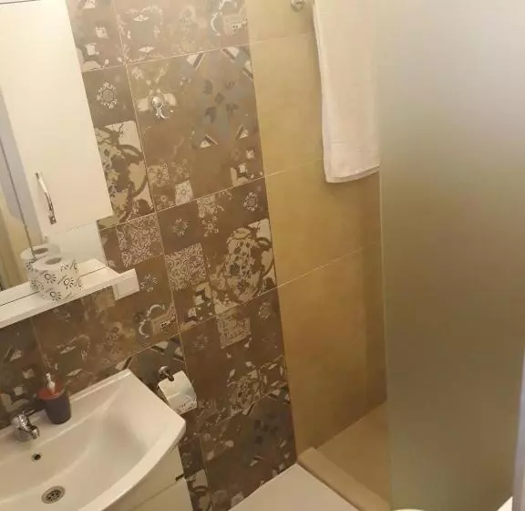 پانسیون Vila & Apartments Matea
