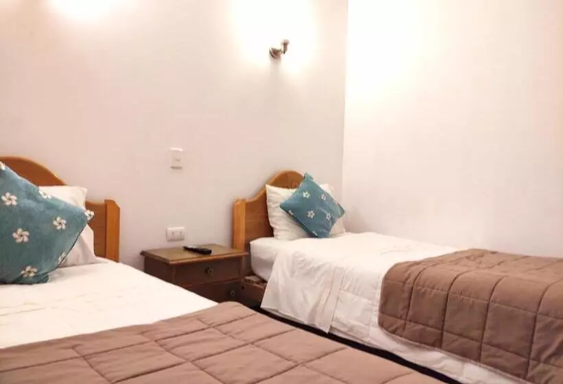 هاستل Hostal Valle De La Luna